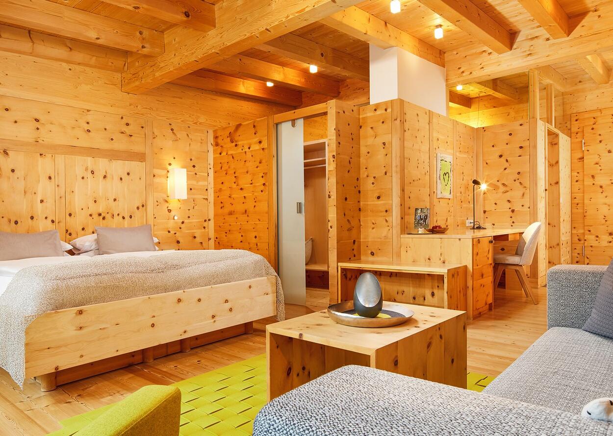 Zirbensuite Deluxe – Naturhotel Waldklause